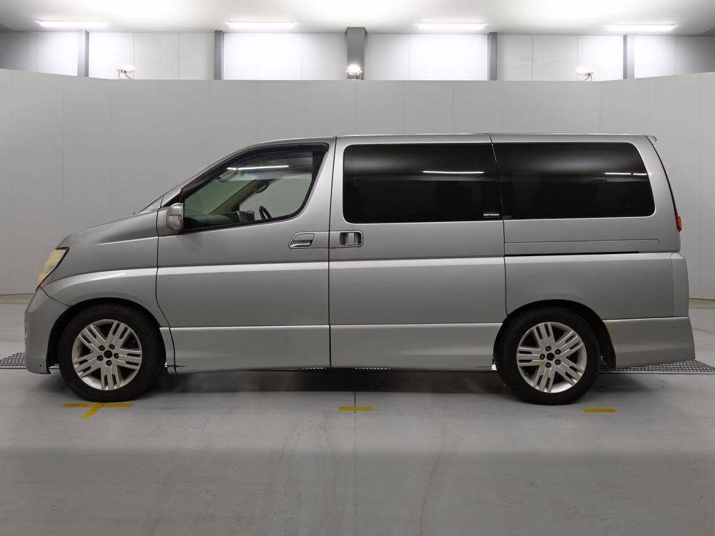 NISSAN ELGRAND