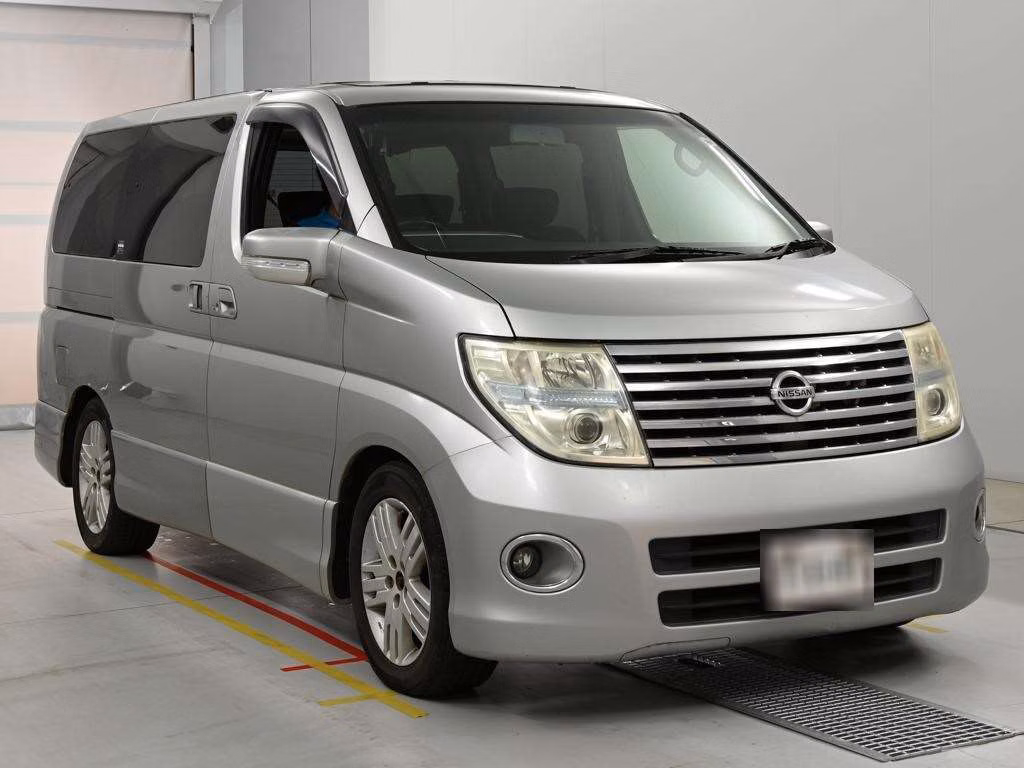 NISSAN ELGRAND