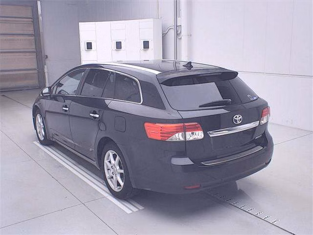TOYOTA AVENSIS