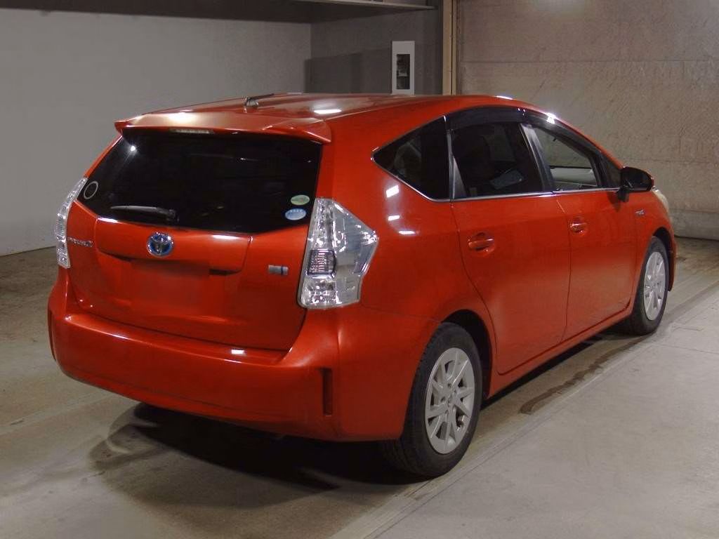 TOYOTA PRIUS ALPHA