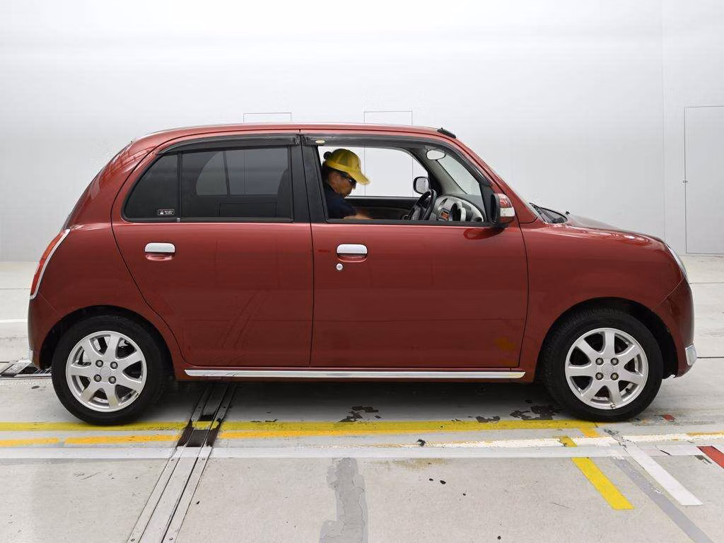 DAIHATSU MIRA GINO