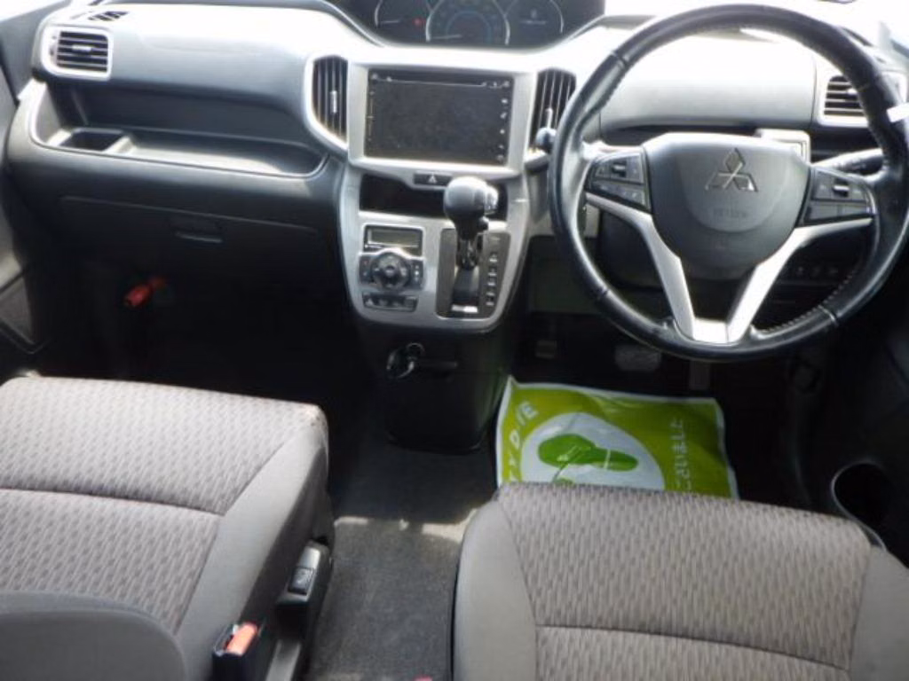 MITSUBISHI DELICA D:2