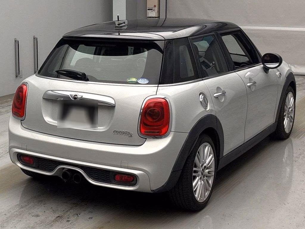 MINI HATCH