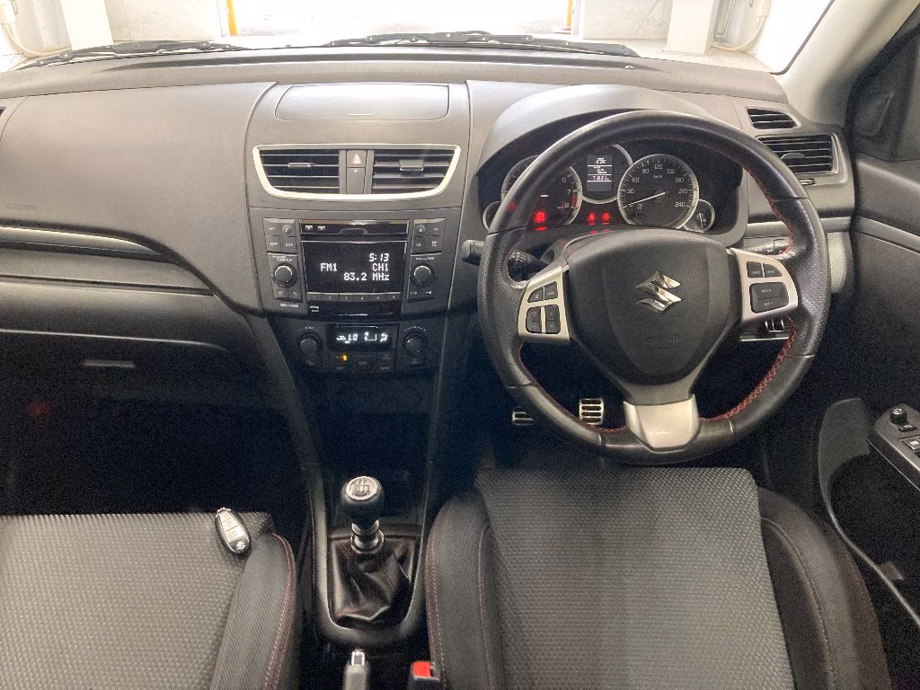 SUZUKI SWIFT