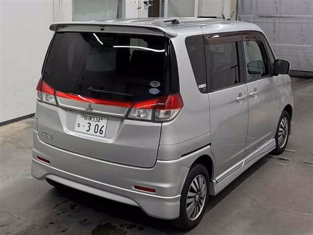 MITSUBISHI DELICA D:2