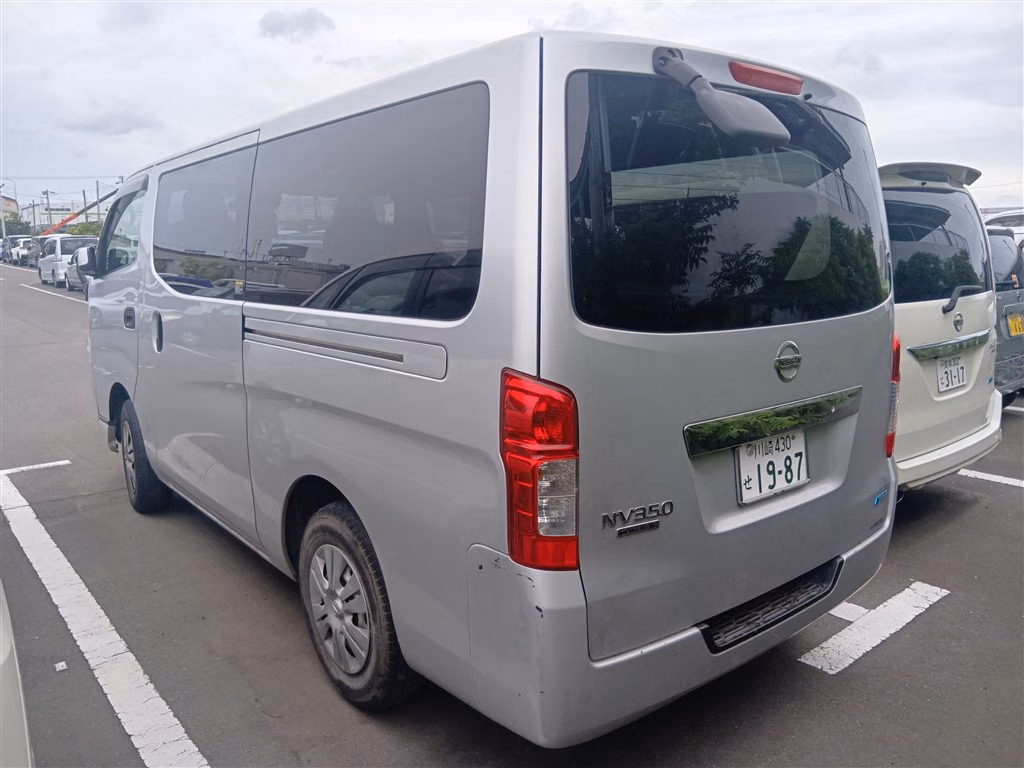 NISSAN NV350 CARAVAN