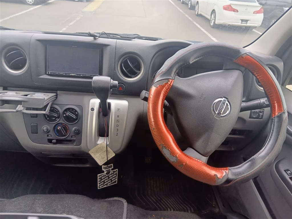 NISSAN NV350 CARAVAN