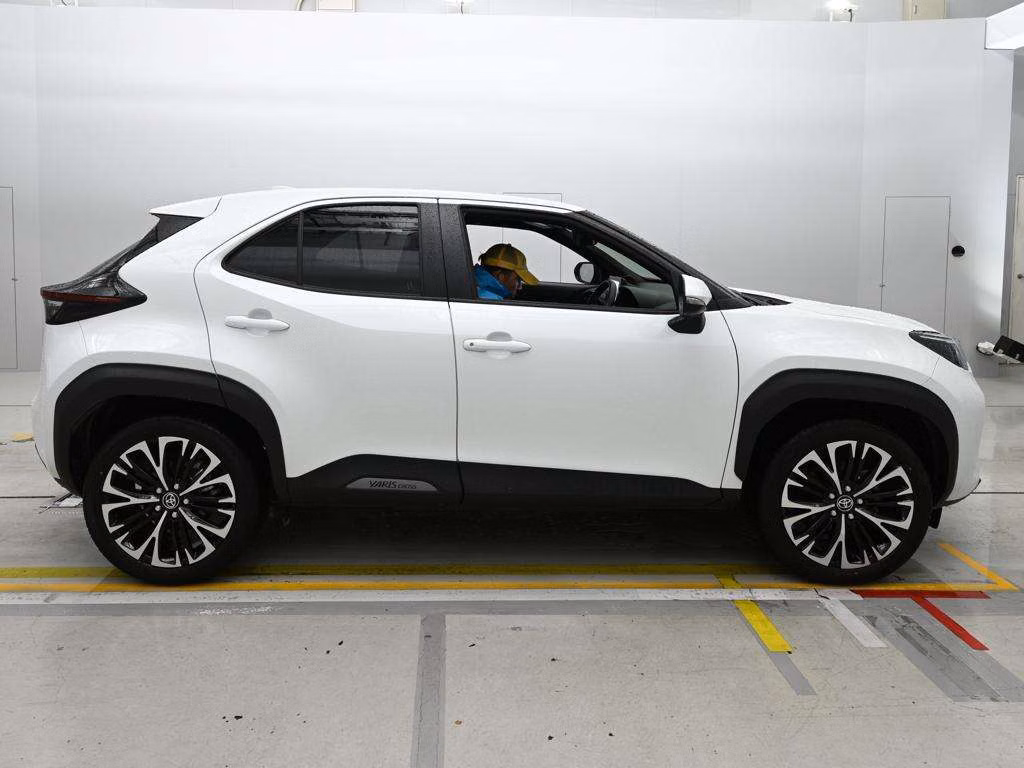 TOYOTA YARIS CROSS