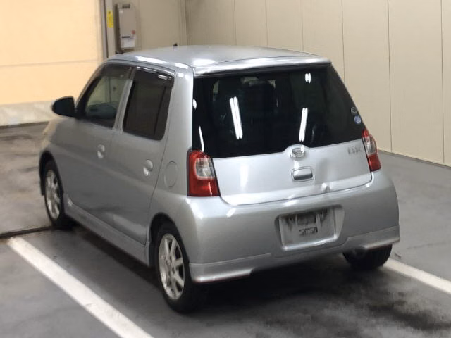 DAIHATSU ESSE