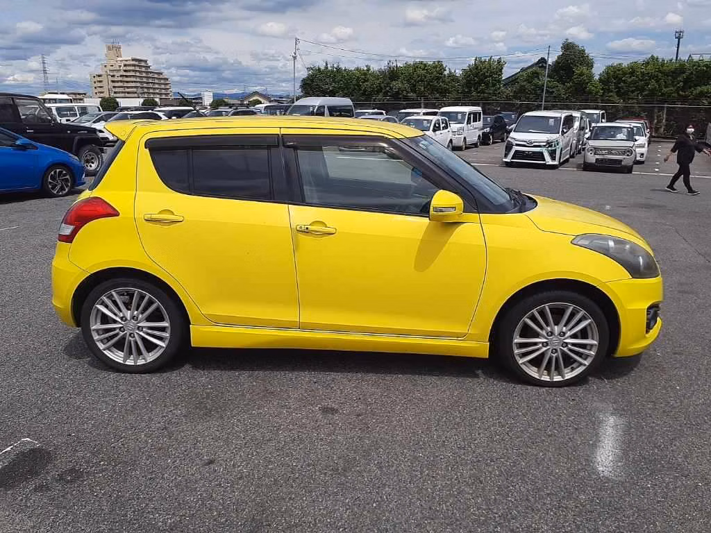 SUZUKI SWIFT