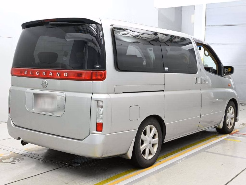 NISSAN ELGRAND