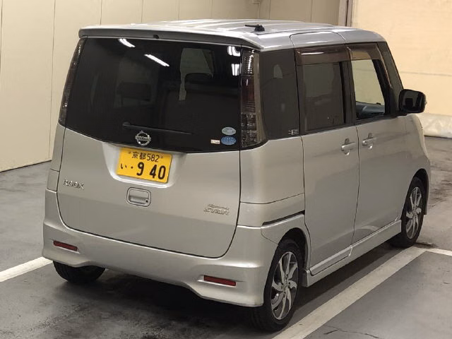 NISSAN ROOX