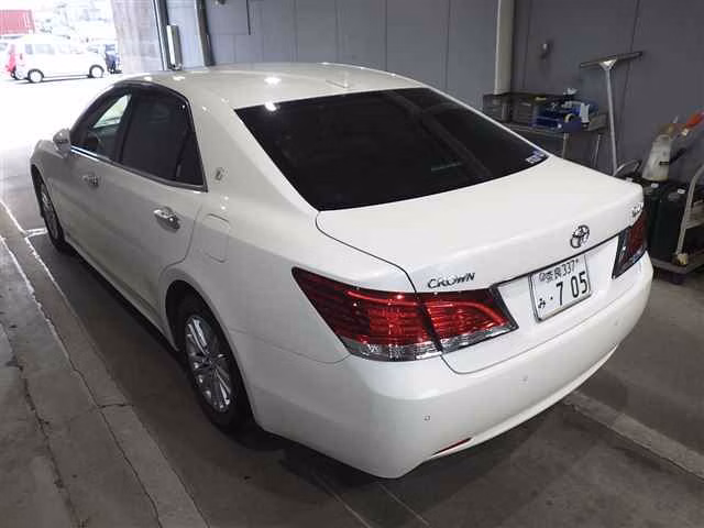 TOYOTA CROWN