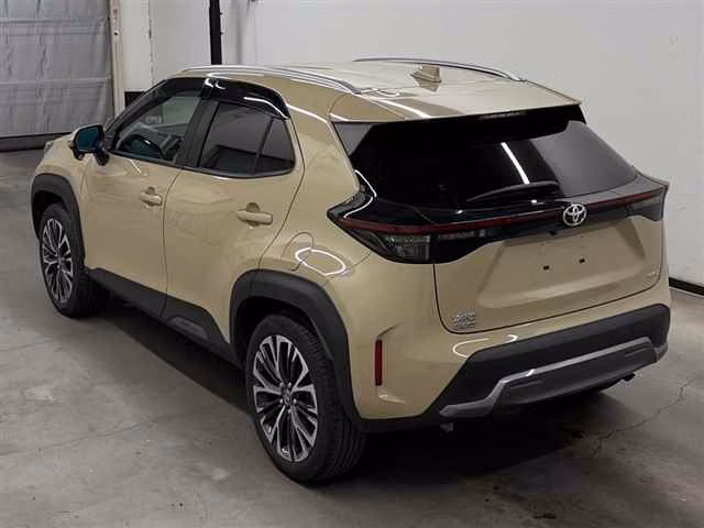 TOYOTA YARIS CROSS