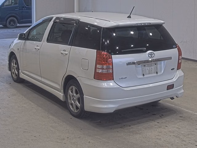 TOYOTA WISH