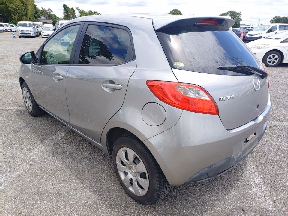 MAZDA DEMIO
