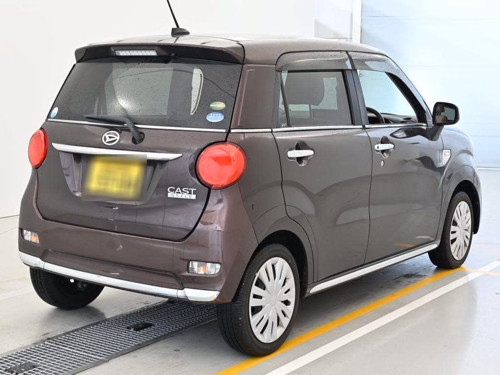 DAIHATSU CAST