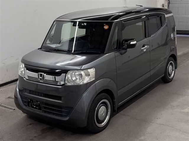 HONDA N-BOX SLASH