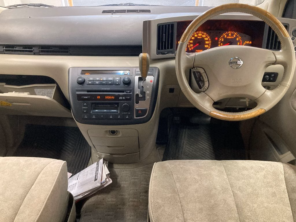 NISSAN ELGRAND
