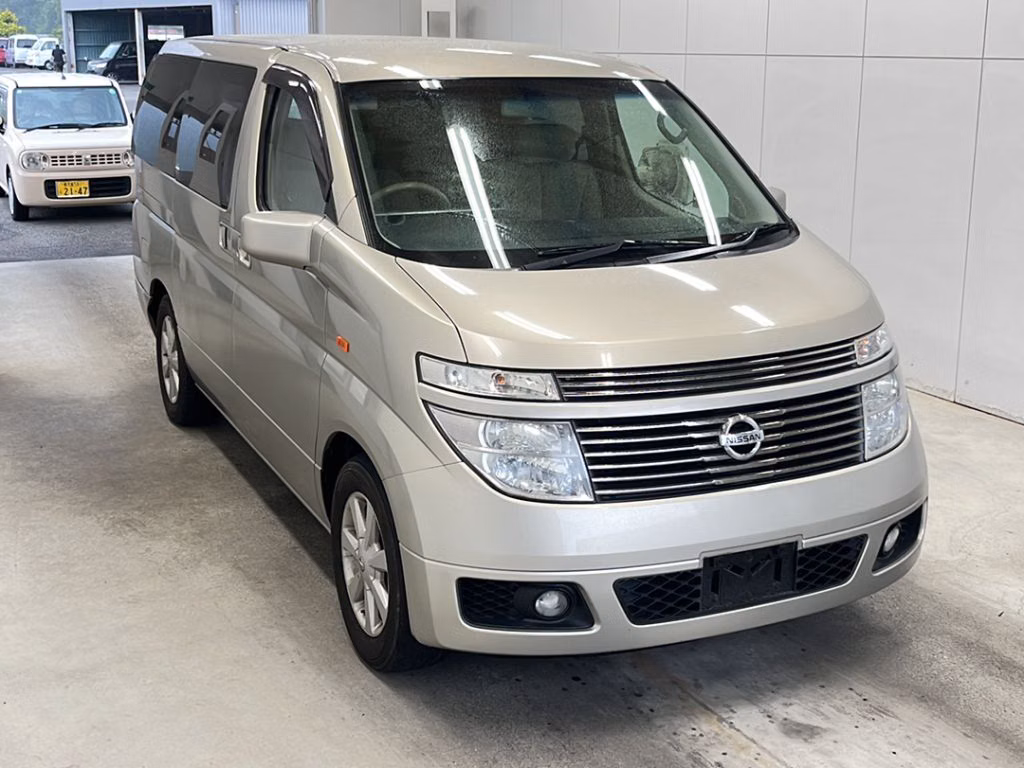 NISSAN ELGRAND
