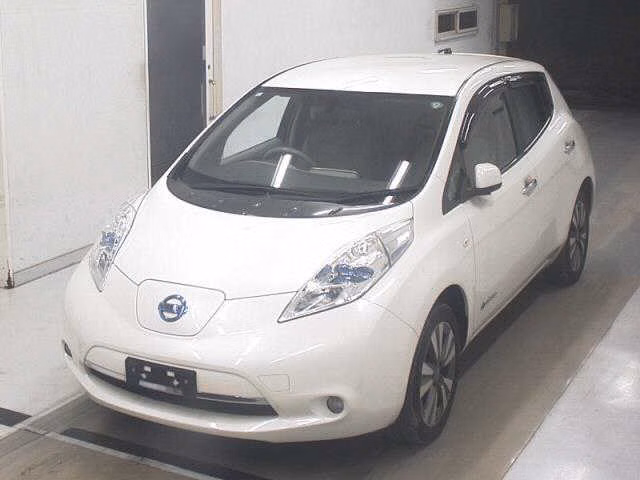 NISSAN LEAF