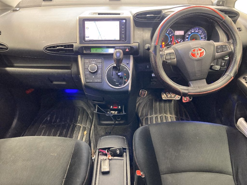 TOYOTA WISH
