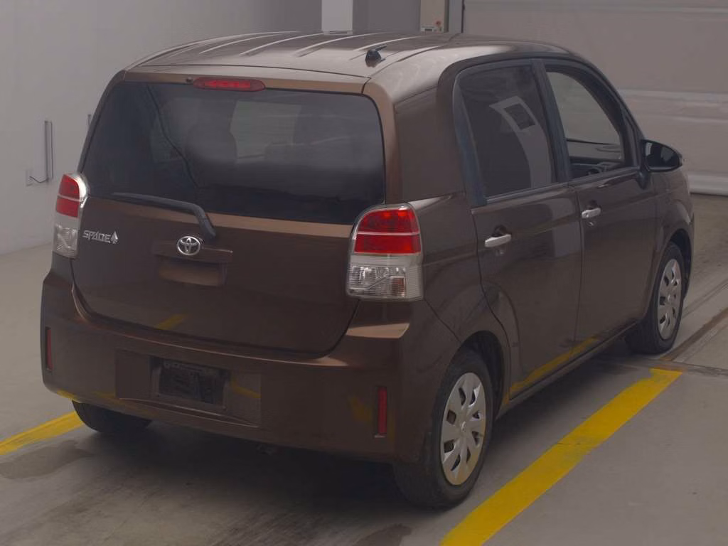 TOYOTA SPADE