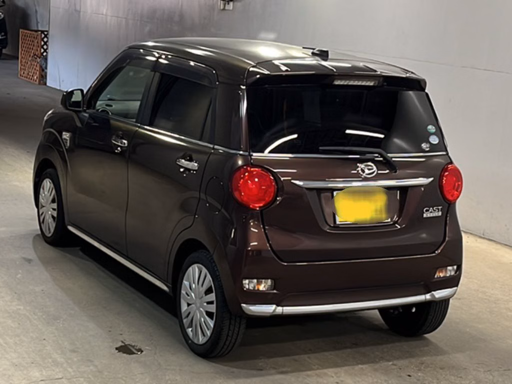 DAIHATSU CAST