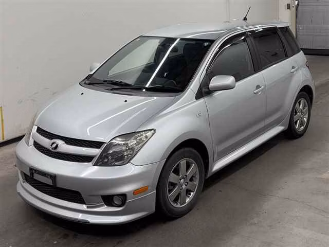 TOYOTA IST