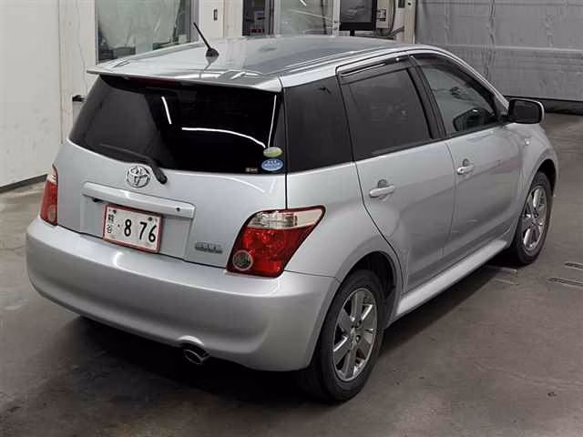 TOYOTA IST