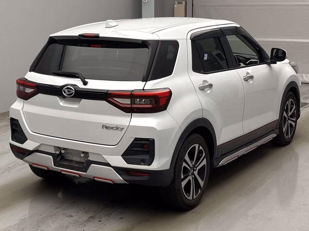 DAIHATSU ROCKY