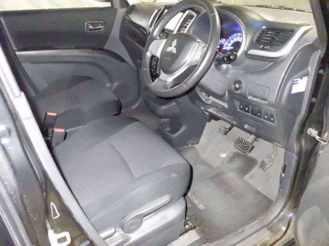 MITSUBISHI DELICA D:2