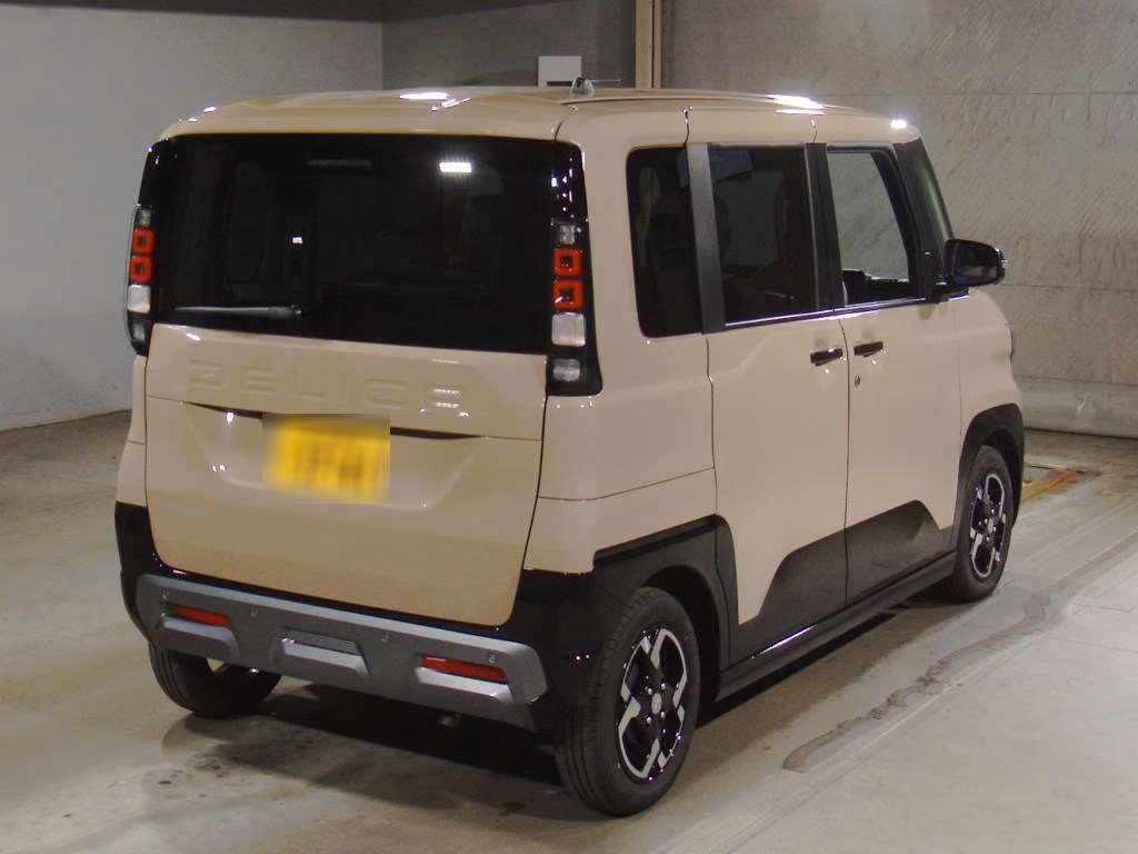 MITSUBISHI DELICA MINI