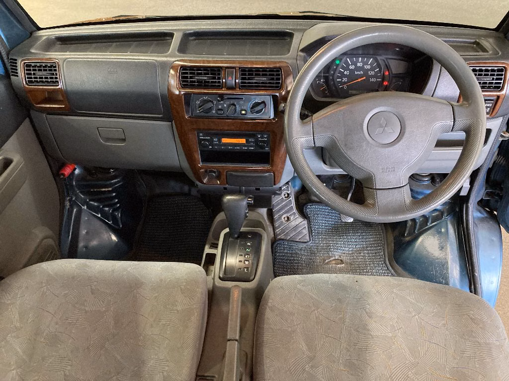 MITSUBISHI MINICAB