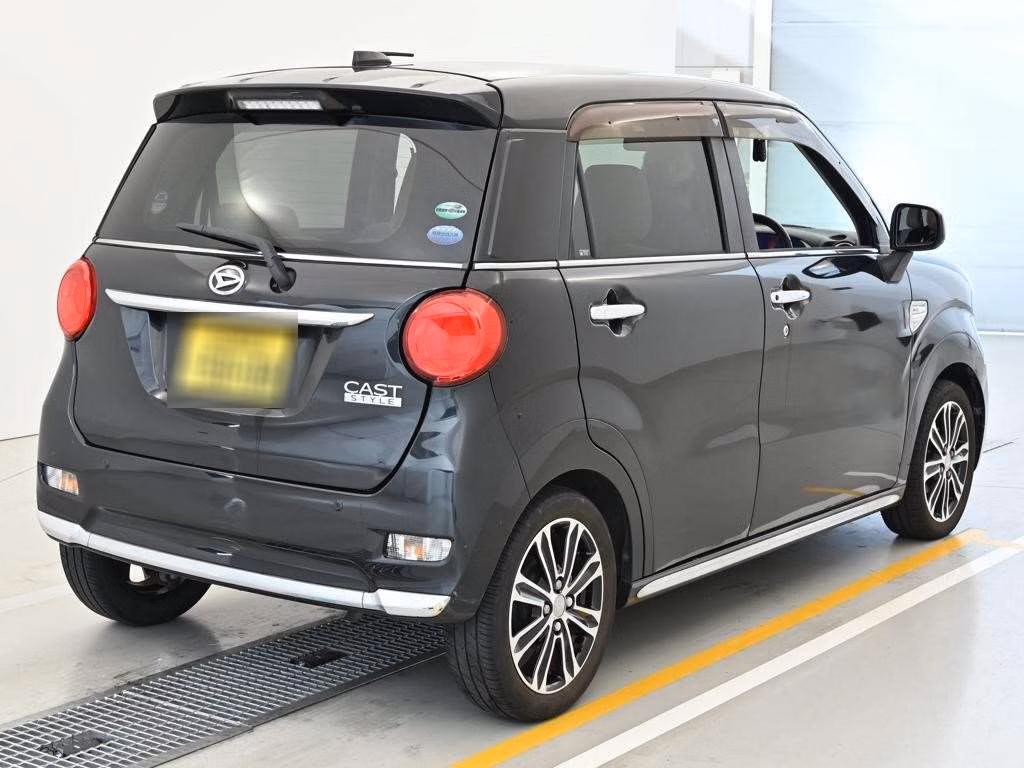 DAIHATSU CAST