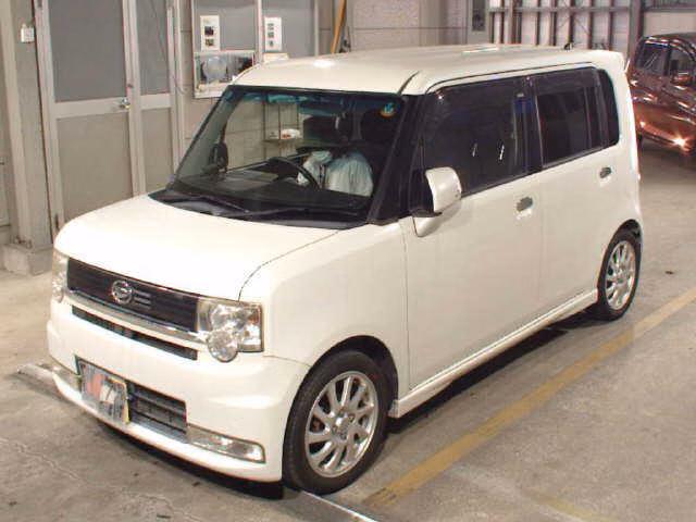DAIHATSU MOVE CONTE