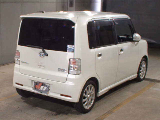 DAIHATSU MOVE CONTE