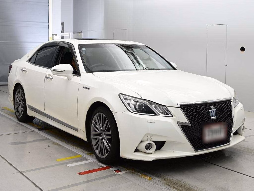 TOYOTA CROWN