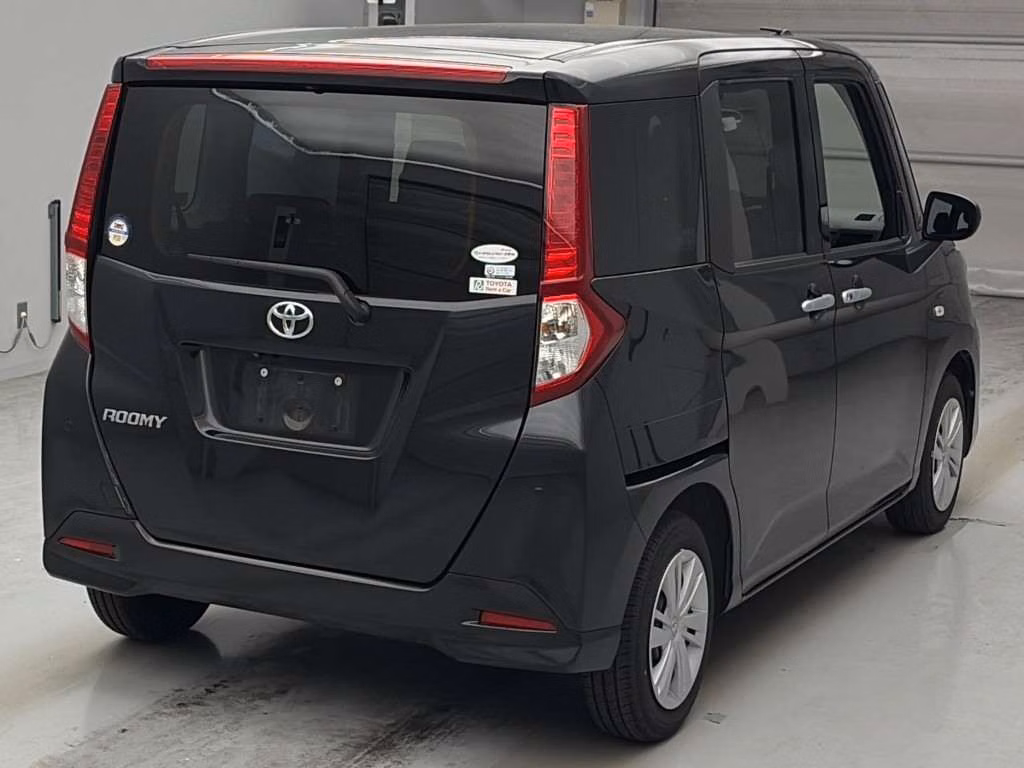 TOYOTA ROOMY