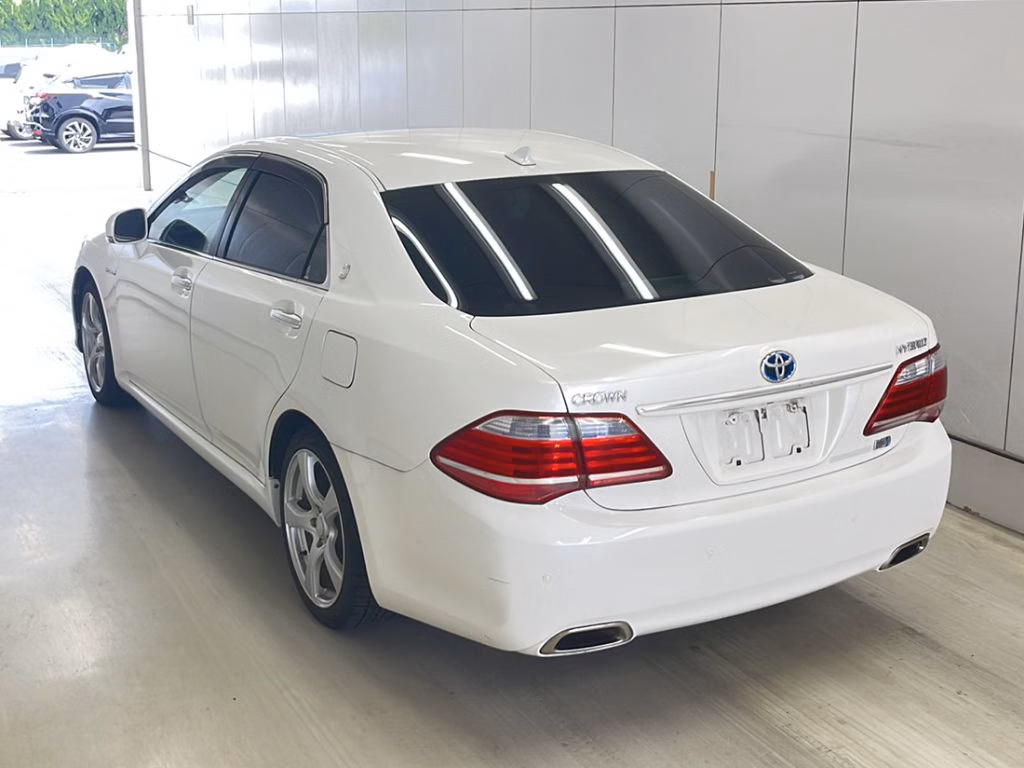 TOYOTA CROWN