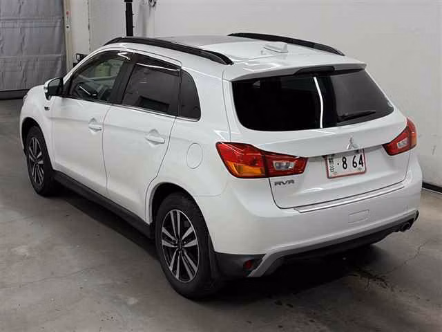 MITSUBISHI RVR
