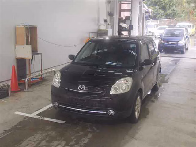 MAZDA VERISA