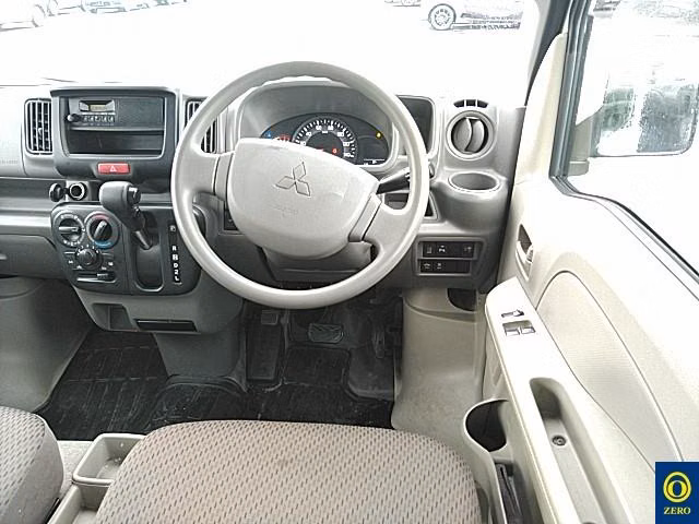 MITSUBISHI MINICAB