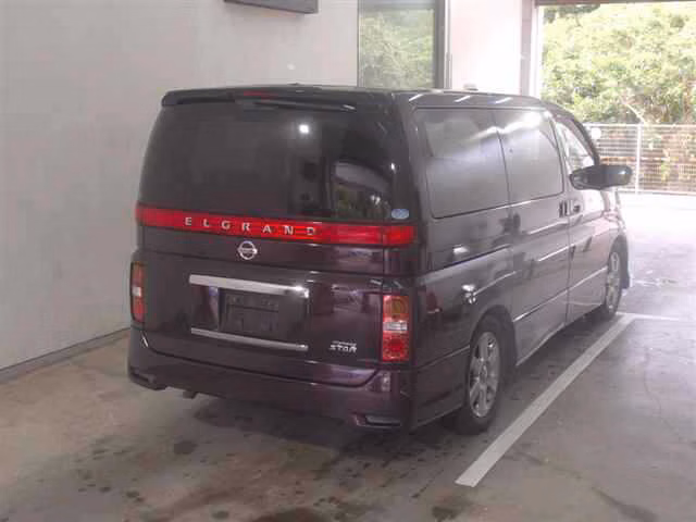 NISSAN ELGRAND