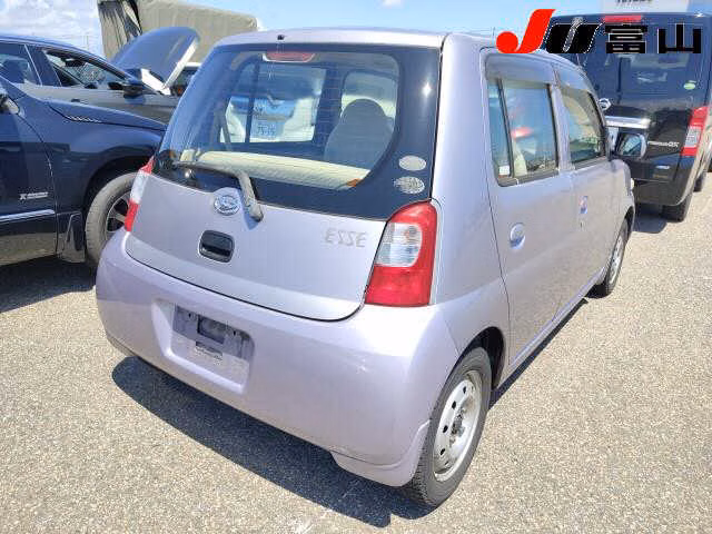 DAIHATSU ESSE