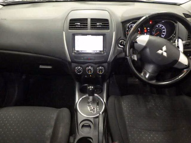 MITSUBISHI RVR