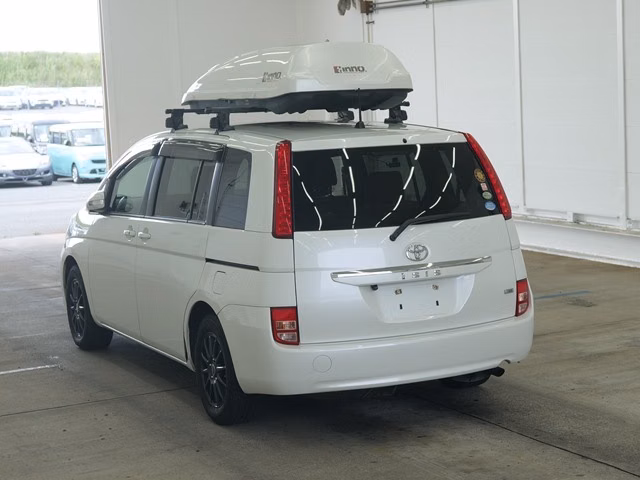 TOYOTA ISIS