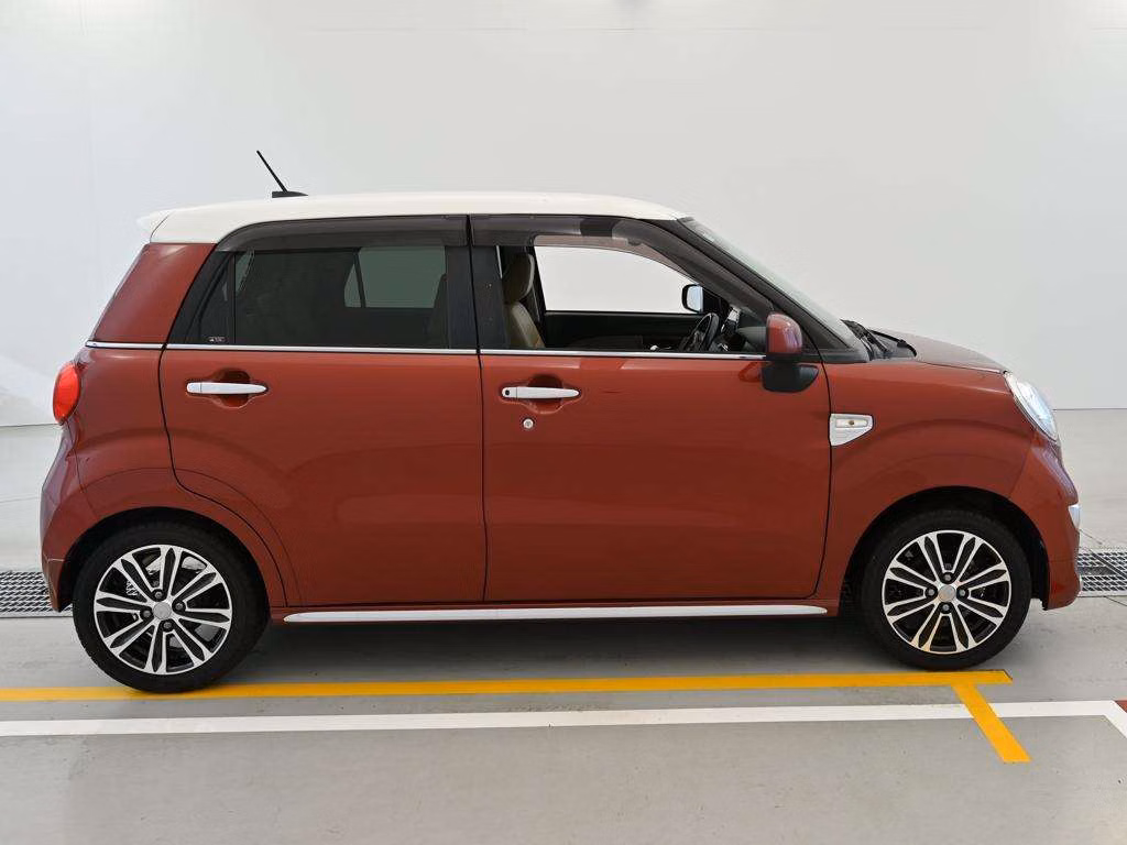 DAIHATSU CAST