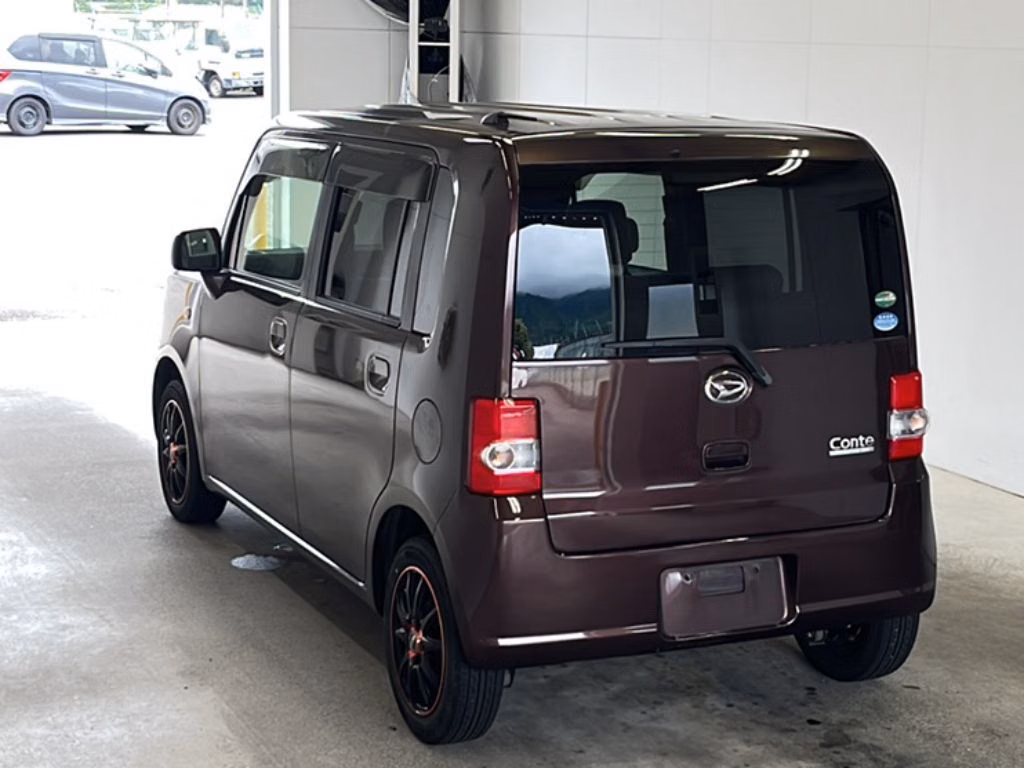 DAIHATSU MOVE CONTE