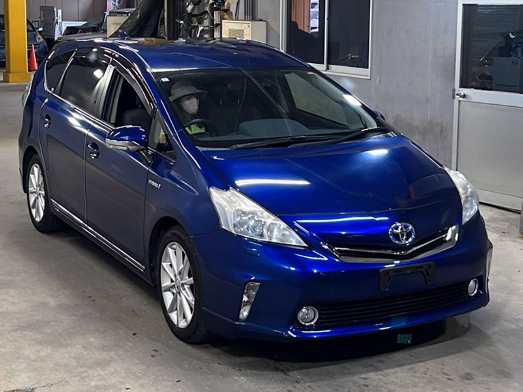 TOYOTA PRIUS ALPHA